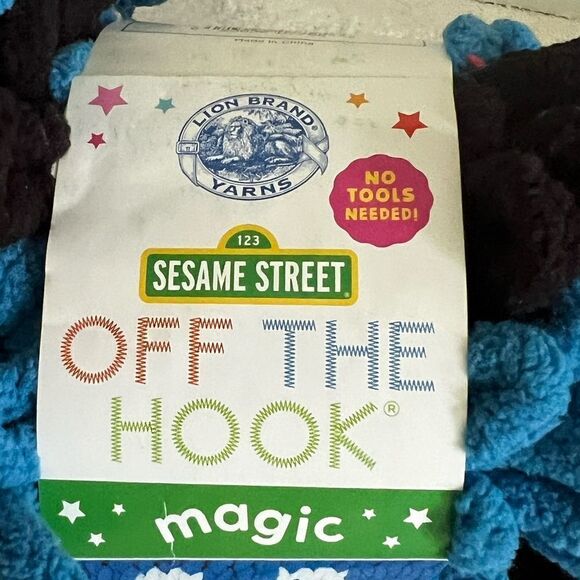 Lion Brand Yarn Sesame Street Off The Hook Fuzzy Friends Cookie Monster 2 Skeins - Picture 3 of 4